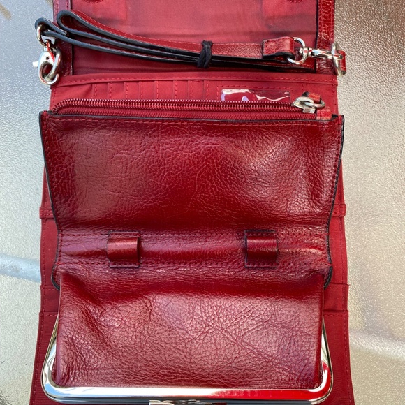 Leather cross body bag from Wilson Leather - Picture 3 of 5